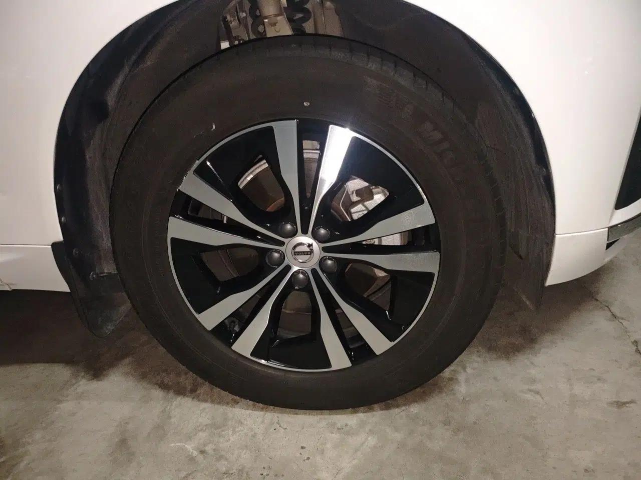 Volvo XC60 2024 B5 4x4 Smart Luxury Edition — миниатюра 8