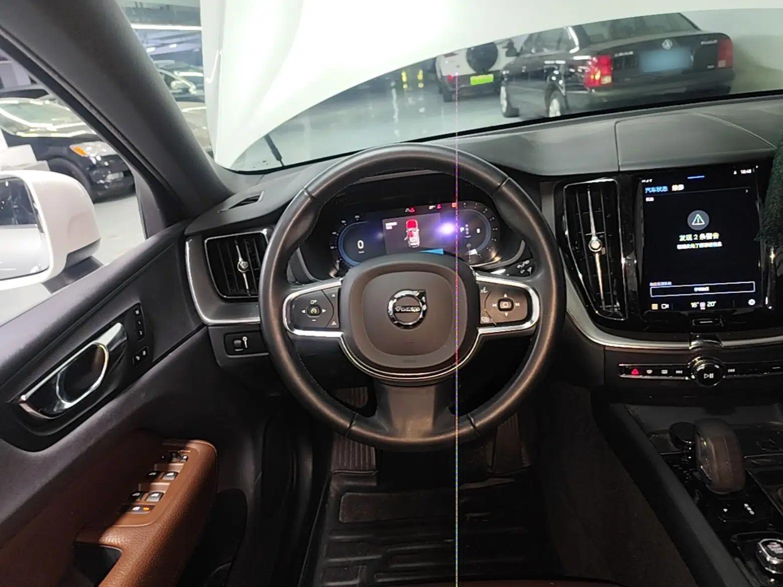 Volvo XC60 2022 B5 4x4 Zhiyi Luxury Edition — миниатюра 18