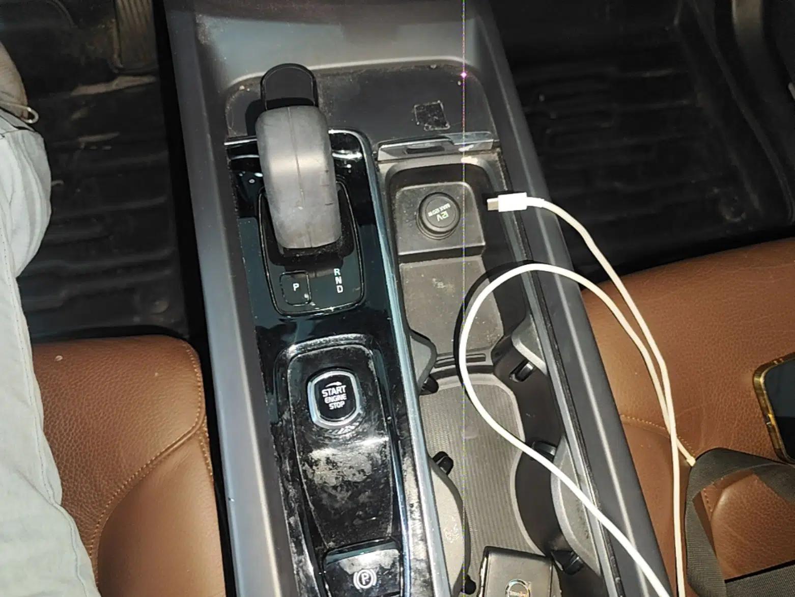 Volvo XC60 2022 B5 4x4 Zhiyi Luxury Edition — миниатюра 21