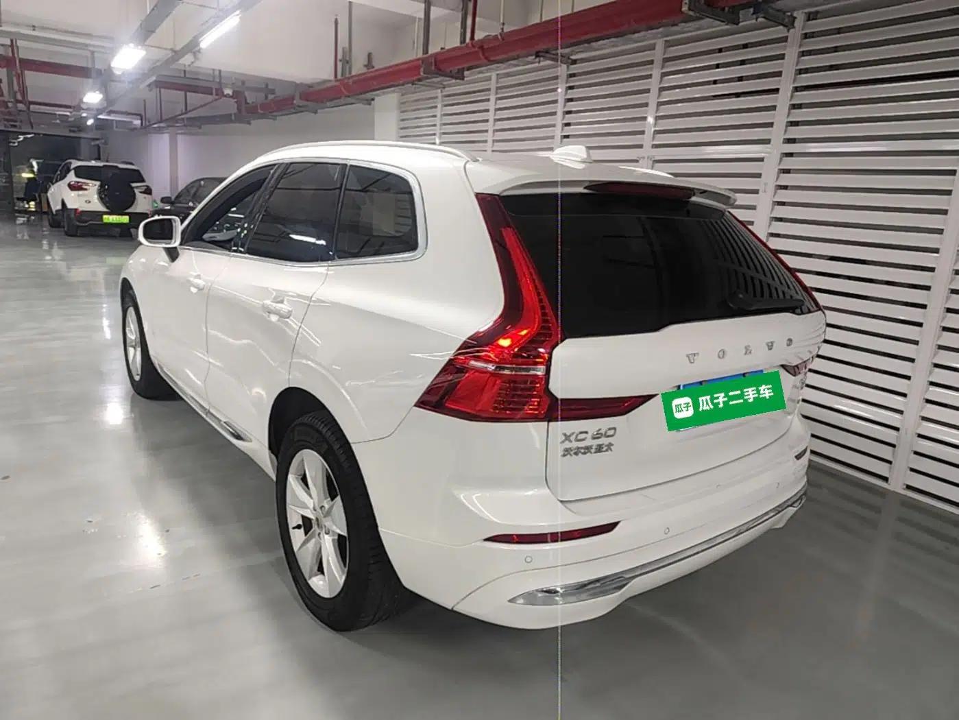 Volvo XC60 2022 B5 4x4 Zhiyi Luxury Edition — миниатюра 4