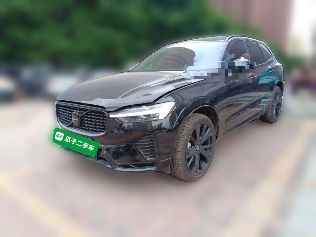 Volvo XC60 2025 B5 Four-Wheel Drive Smart & Advanced Midnight Black Edition — миниатюра 1