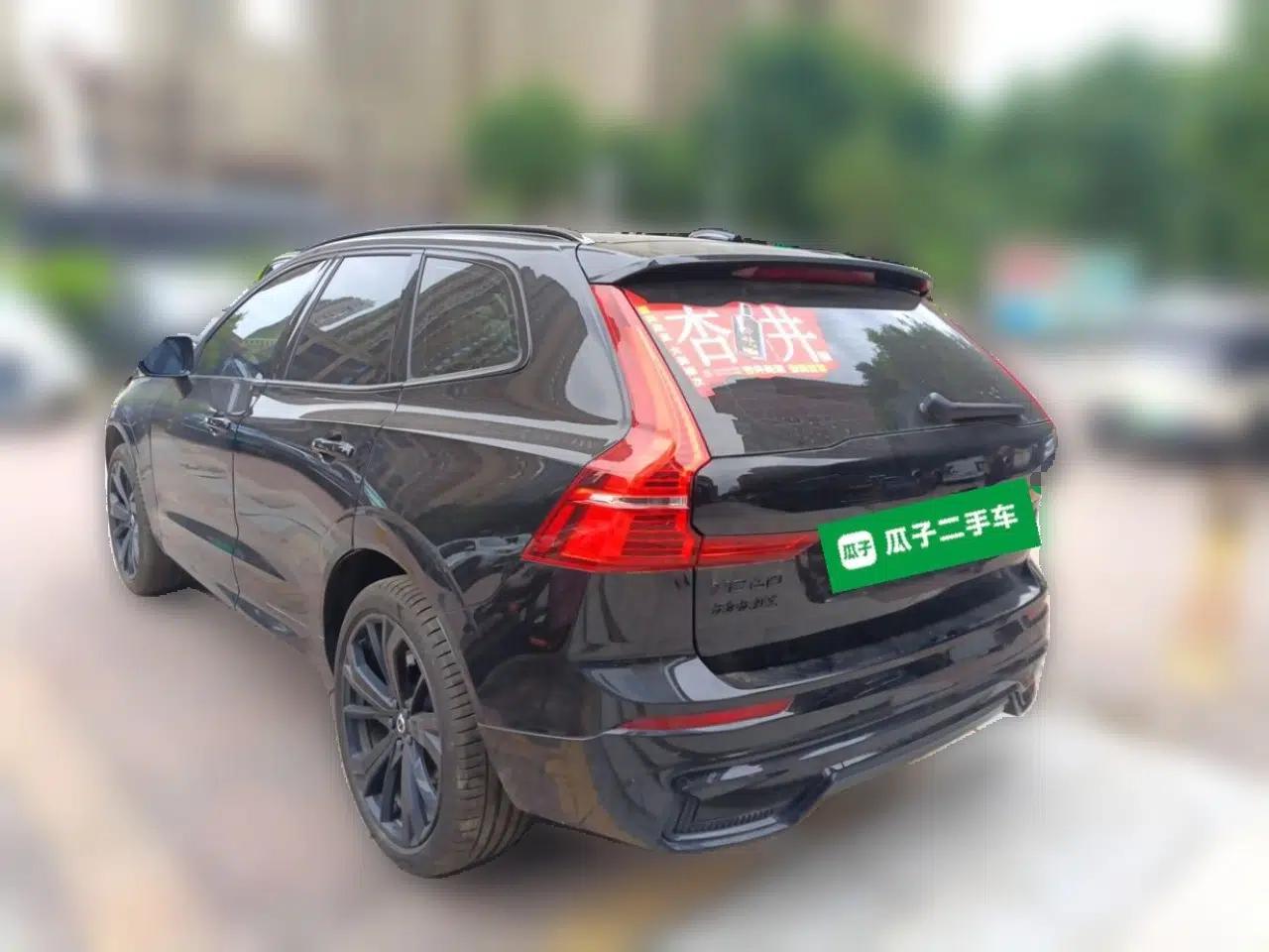 Volvo XC60 2025 B5 Four-Wheel Drive Smart & Advanced Midnight Black Edition — миниатюра 4