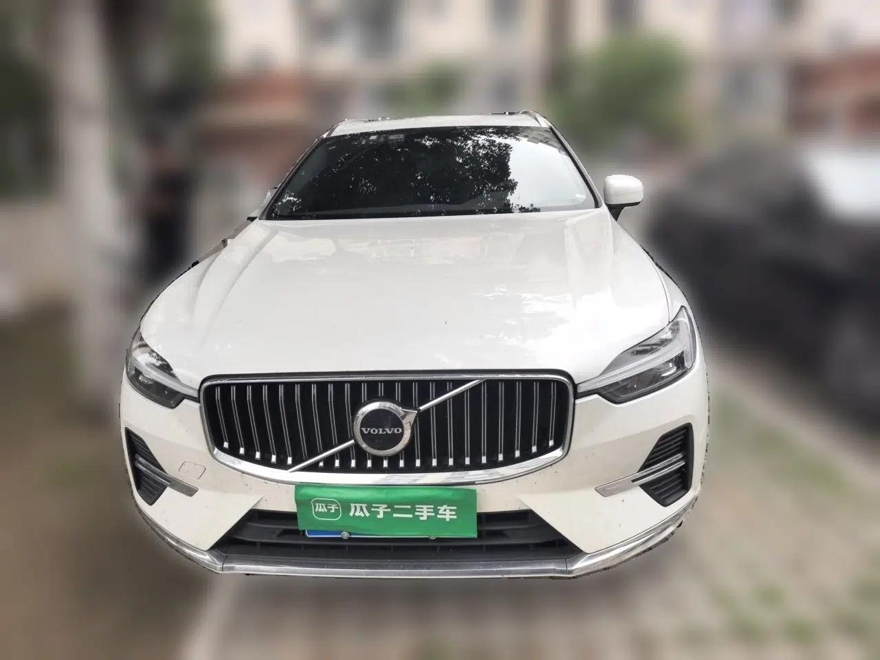 Volvo XC60 2024 B5 4x4 Smart Luxury Edition — миниатюра 2