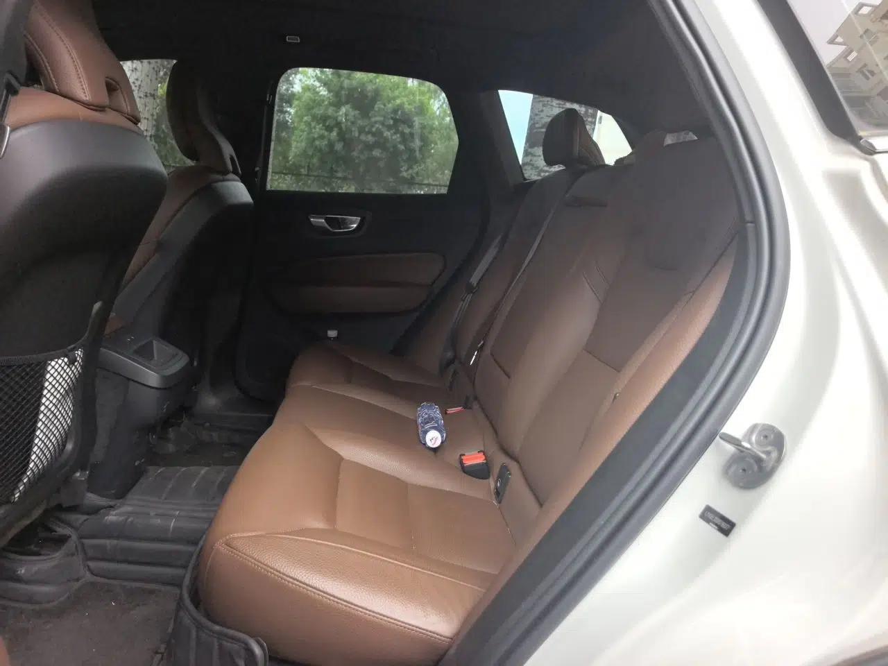 Volvo XC60 2024 B5 4x4 Smart Luxury Edition — миниатюра 17