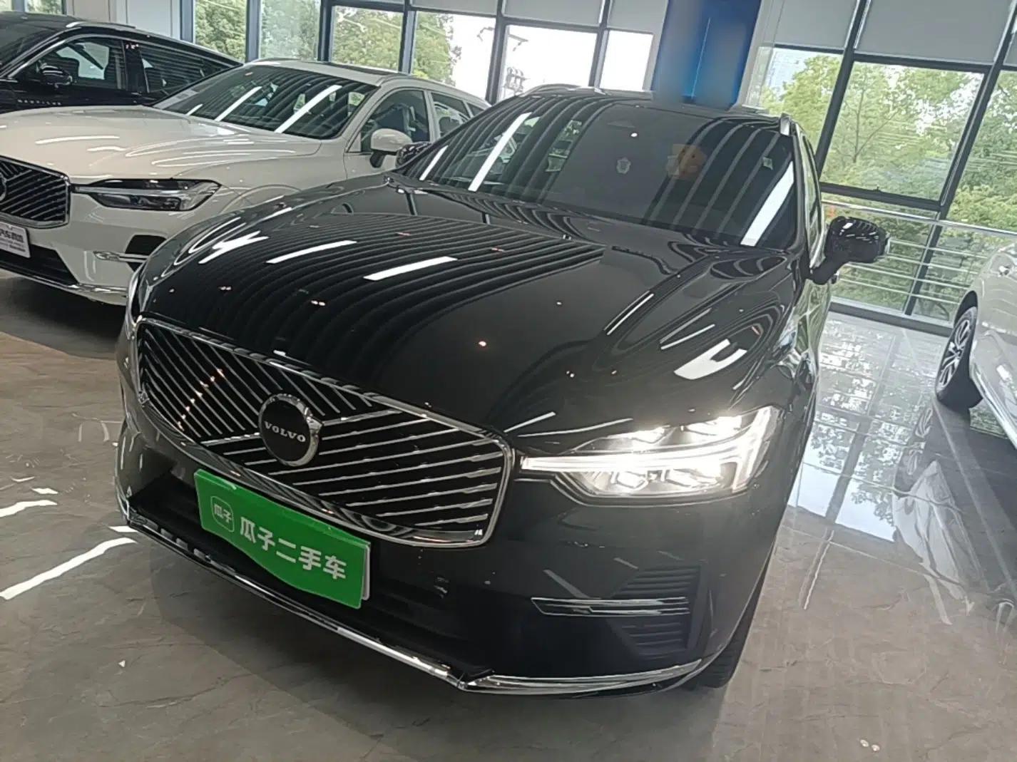 Volvo XC60 2026 B5 4x4 Smart Luxury Edition — миниатюра 1