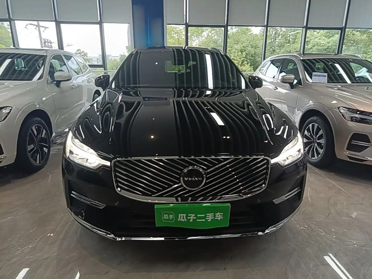 Volvo XC60 2026 B5 4x4 Smart Luxury Edition — миниатюра 2