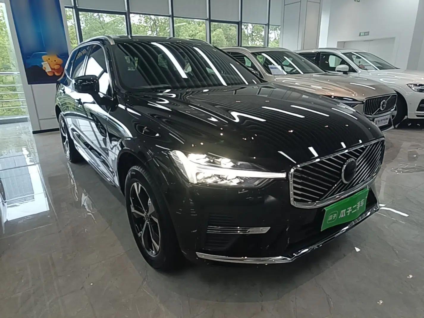 Volvo XC60 2026 B5 4x4 Smart Luxury Edition — миниатюра 3