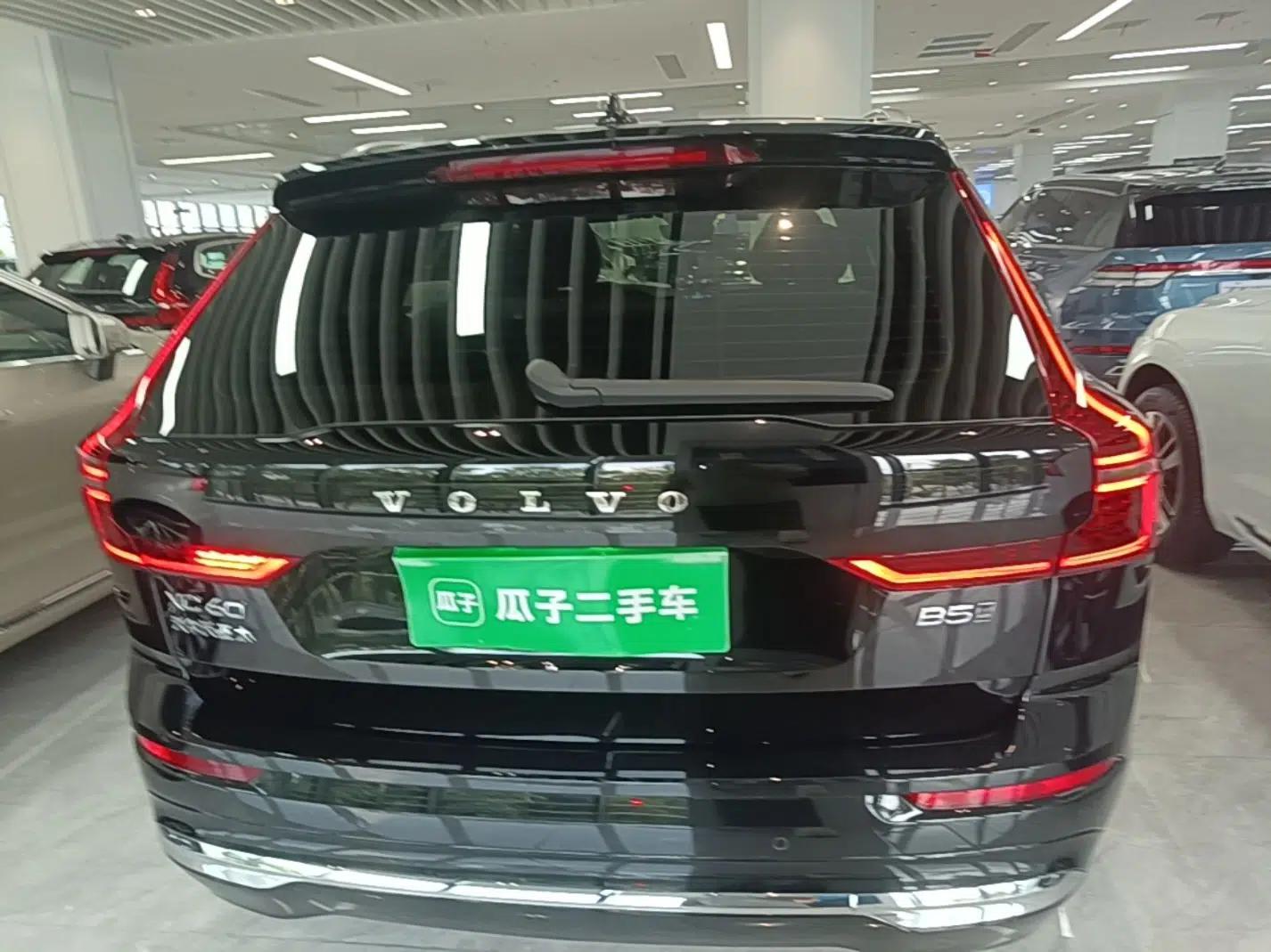 Volvo XC60 2026 B5 4x4 Smart Luxury Edition — миниатюра 5