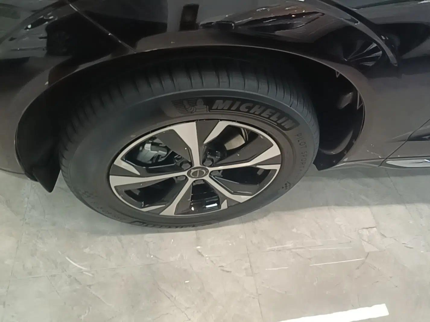 Volvo XC60 2026 B5 4x4 Smart Luxury Edition — миниатюра 10