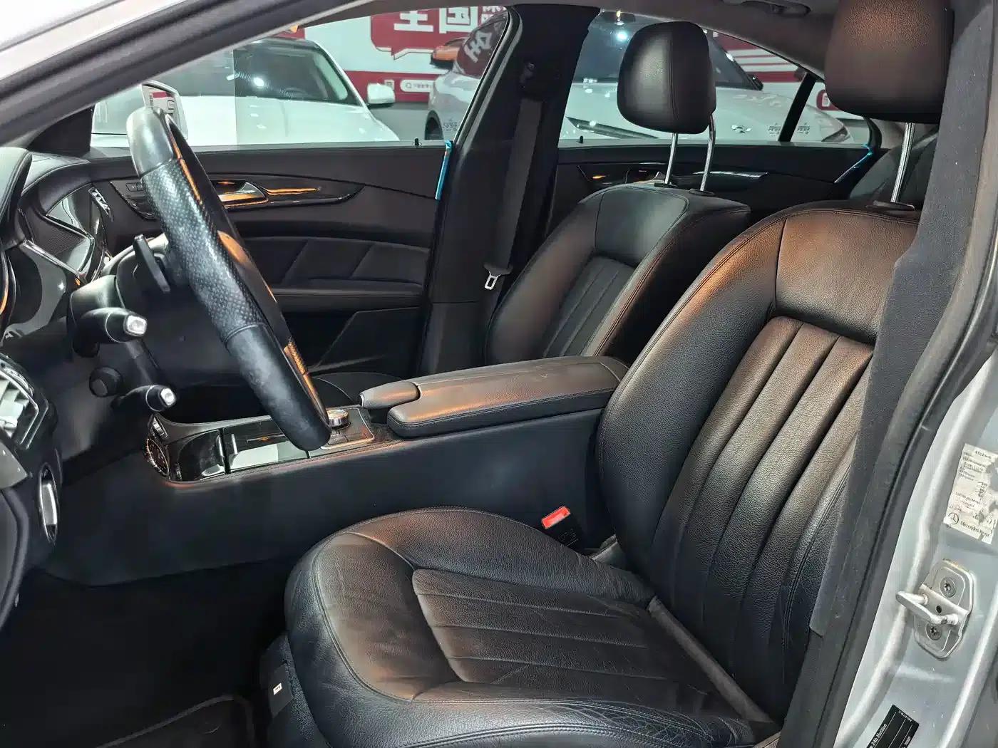 2012 Mercedes-Benz CLS 300 CGI — миниатюра 11