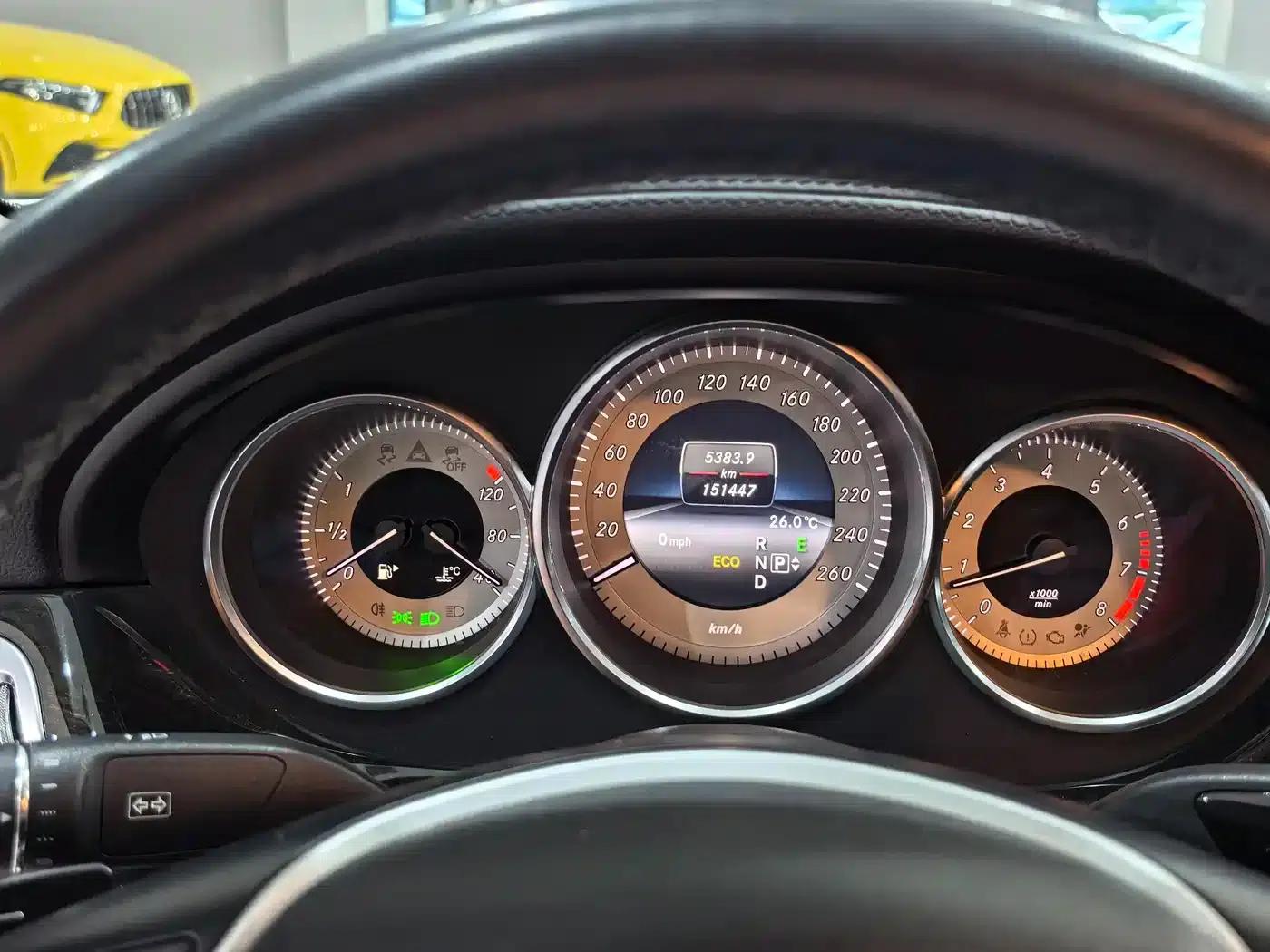2012 Mercedes-Benz CLS 300 CGI — миниатюра 14