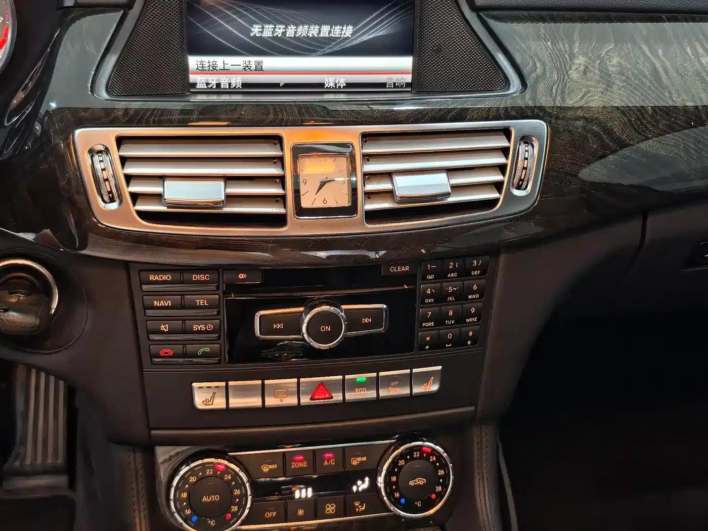 2012 Mercedes-Benz CLS 300 CGI — миниатюра 15