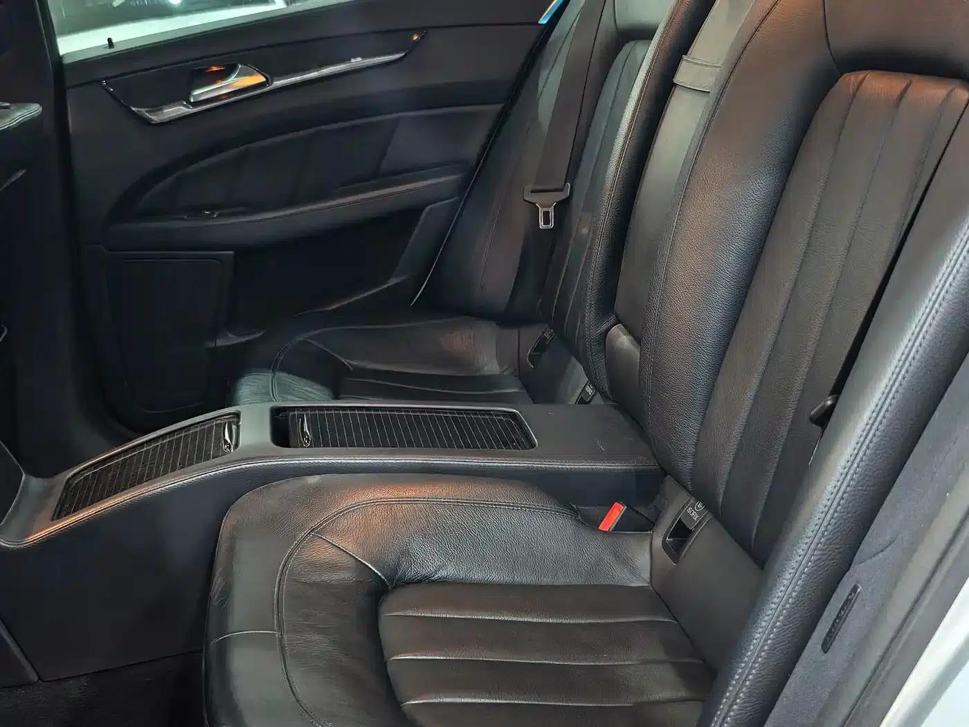 2012 Mercedes-Benz CLS 300 CGI — миниатюра 20