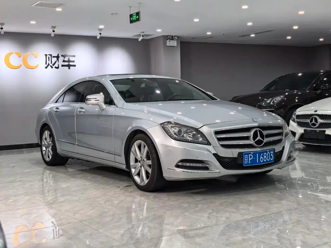 2012 Mercedes-Benz CLS 300 CGI — миниатюра 3