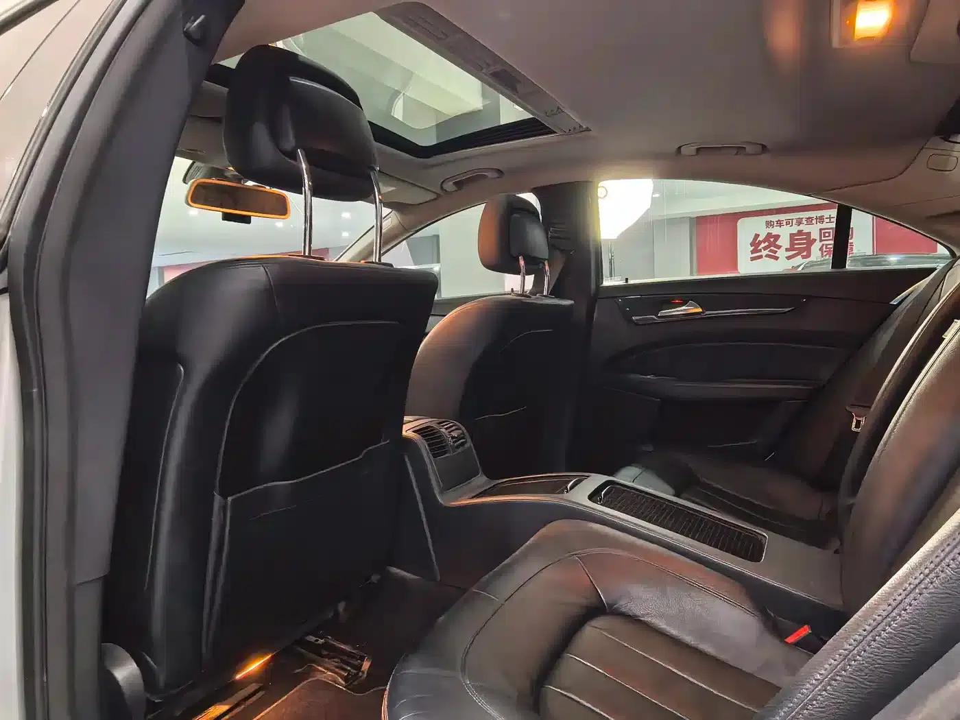 2012 Mercedes-Benz CLS 300 CGI — миниатюра 21