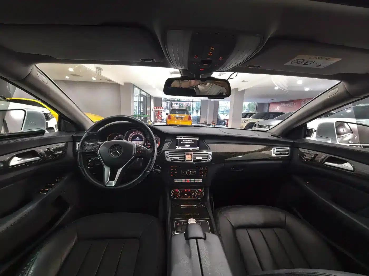 2012 Mercedes-Benz CLS 300 CGI — миниатюра 22