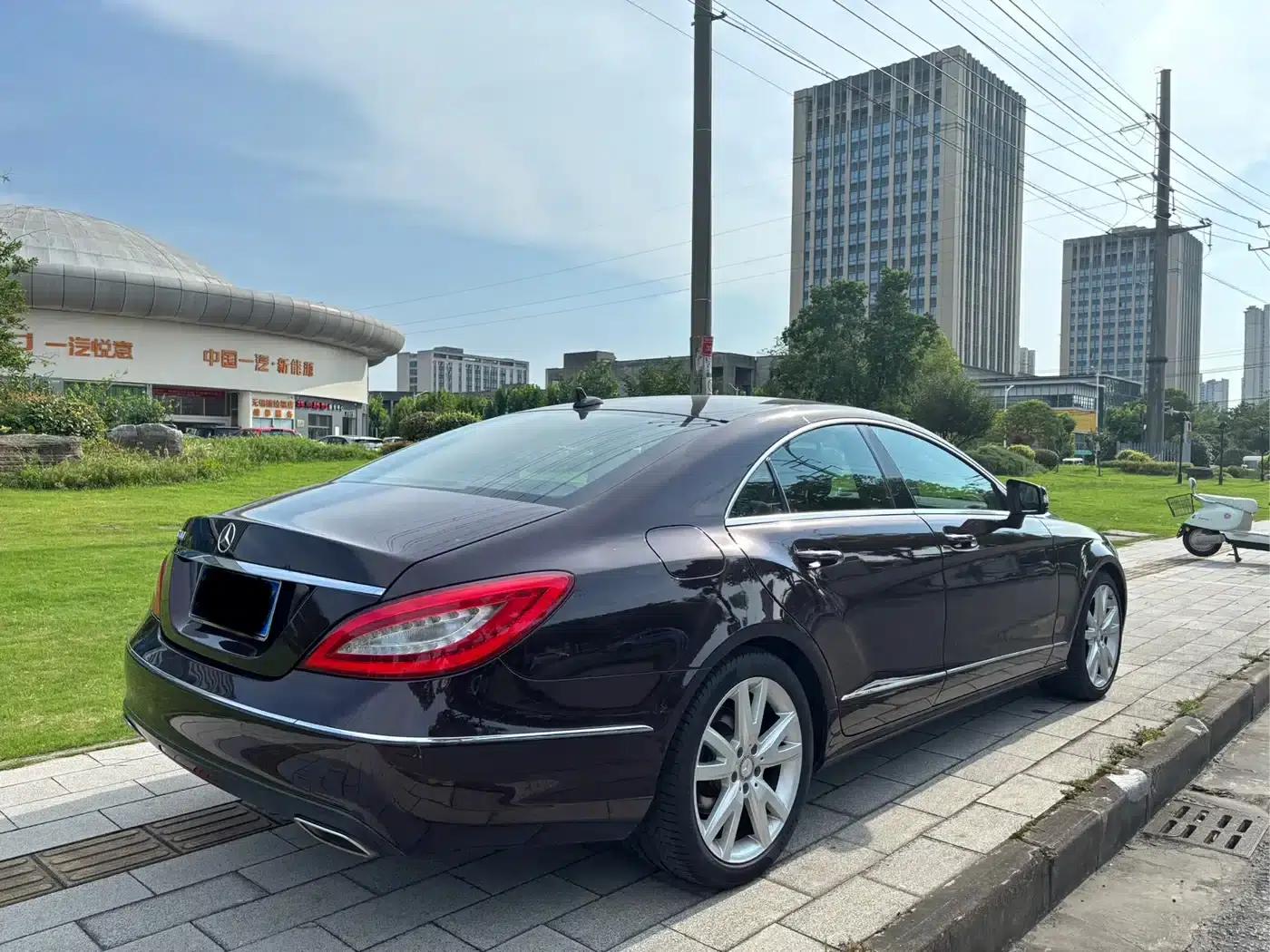 2012 Mercedes-Benz CLS 300 CGI — миниатюра 9