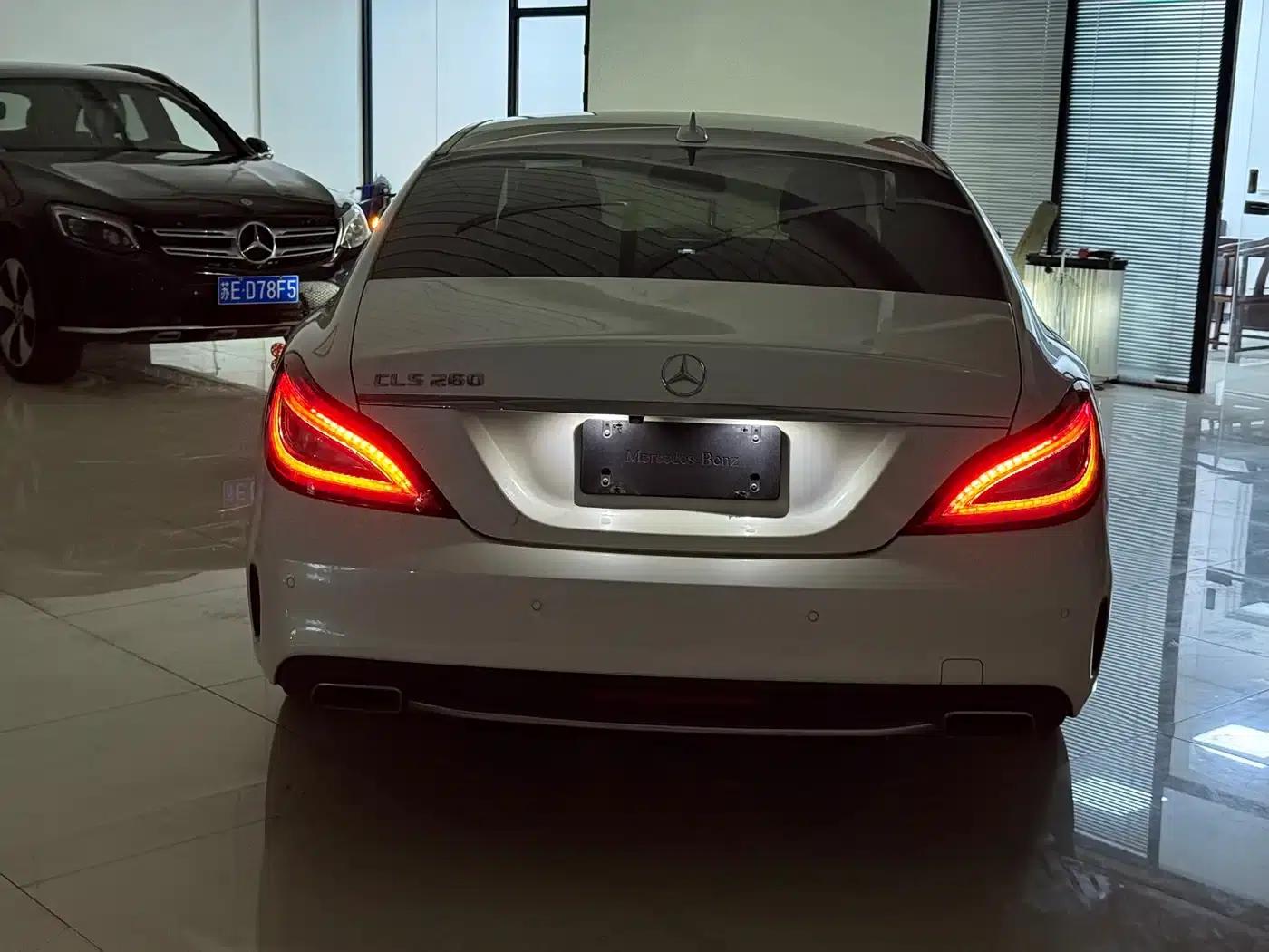 Mercedes-Benz CLS 2017 CLS 260 Colorful Edition — миниатюра 6