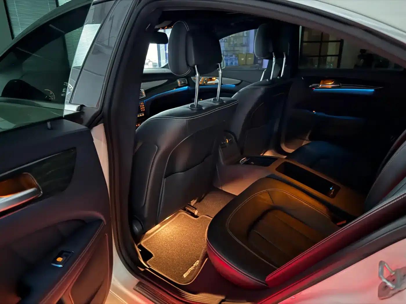Mercedes-Benz CLS 2017 CLS 260 Colorful Edition — миниатюра 8