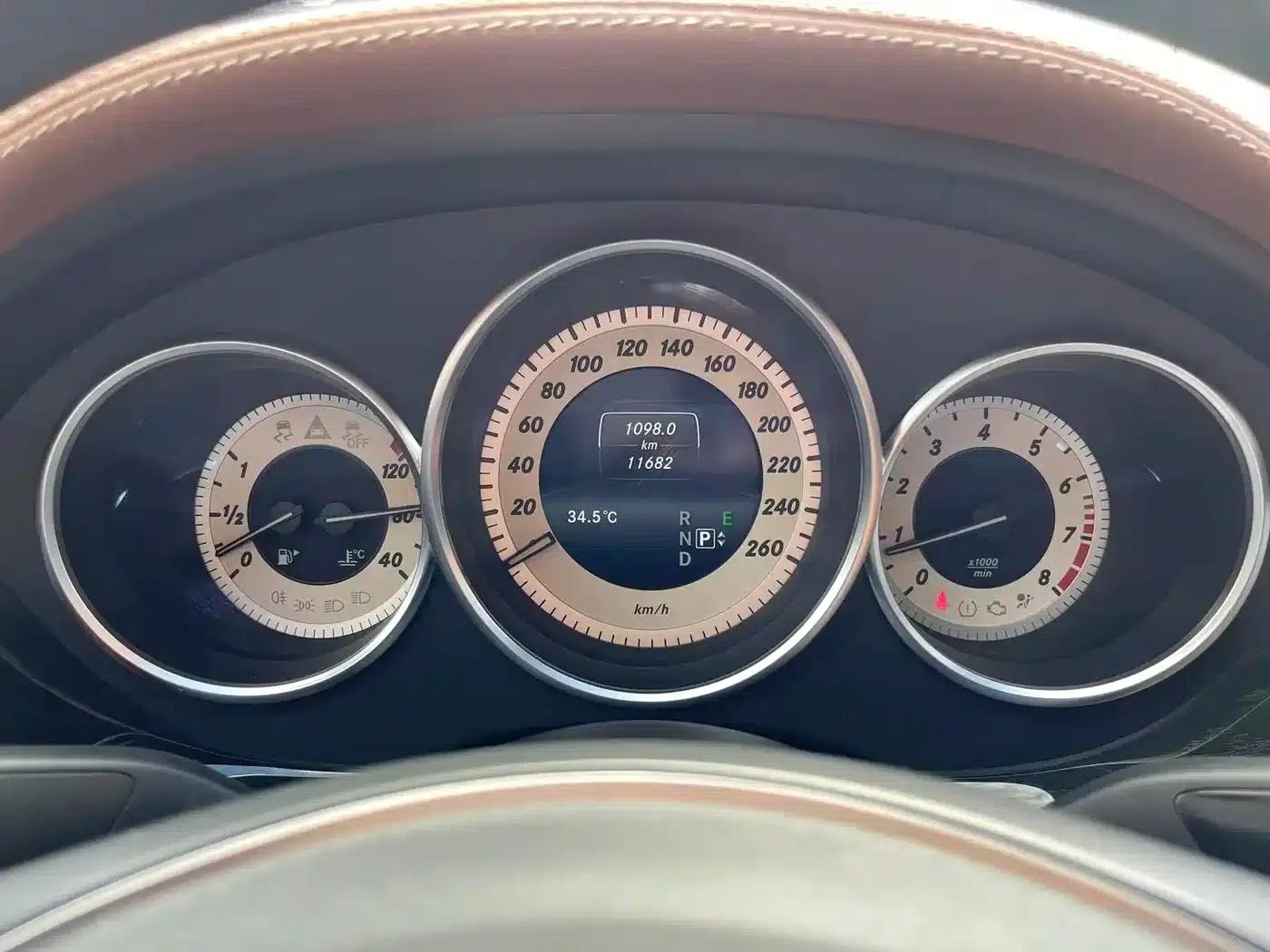 2015 Mercedes-Benz CLS 260 — миниатюра 27