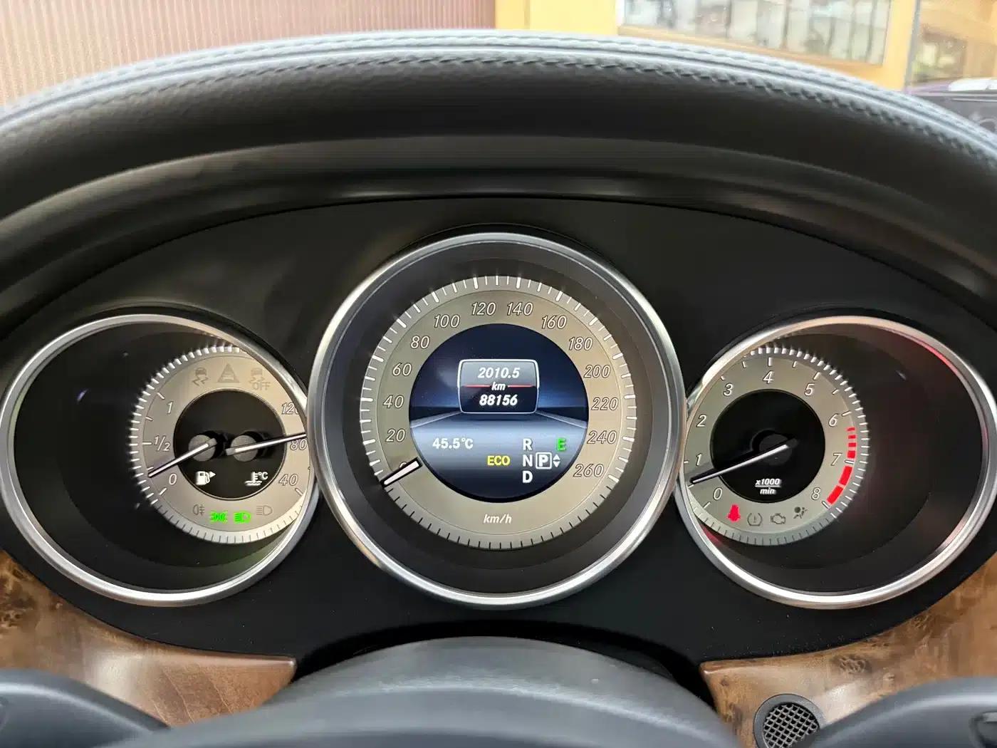 2012 Mercedes-Benz CLS 300 CGI — миниатюра 12