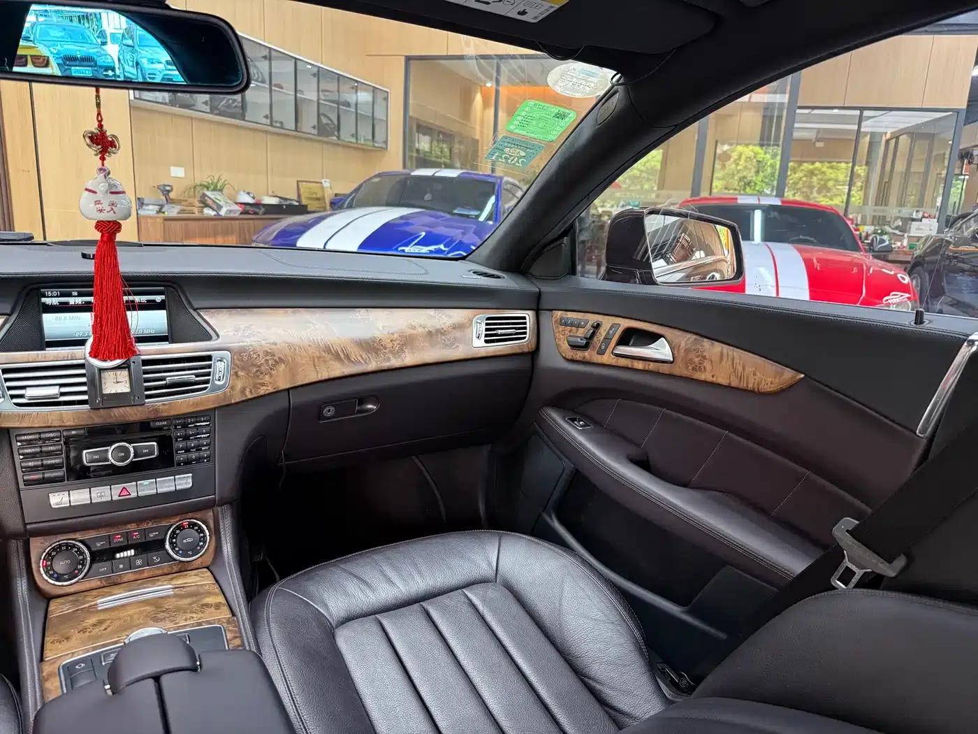 2012 Mercedes-Benz CLS 300 CGI — миниатюра 20