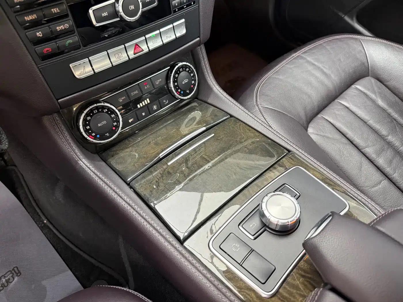 2012 Mercedes-Benz CLS 300 CGI — миниатюра 16