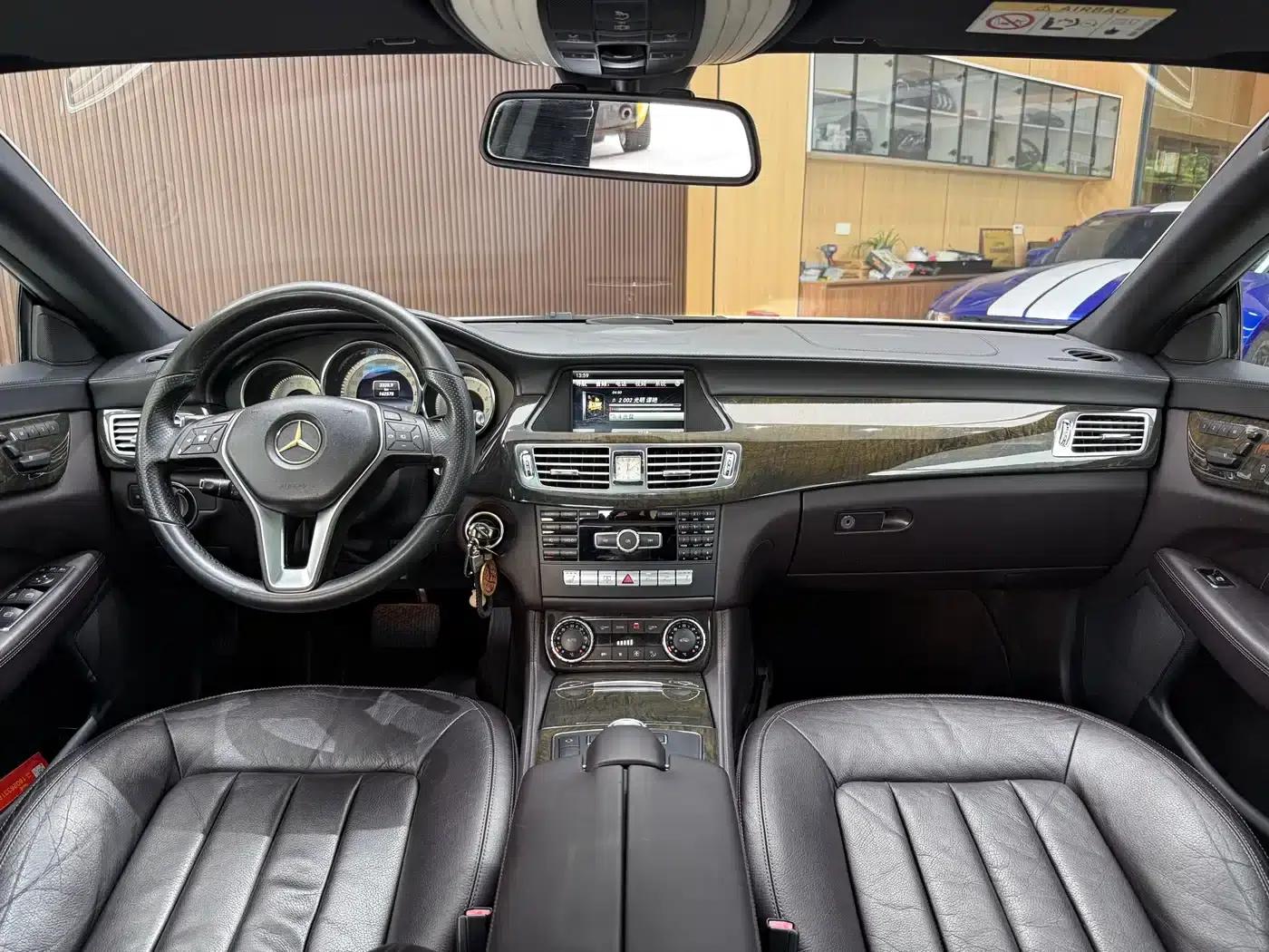 2012 Mercedes-Benz CLS 300 CGI — миниатюра 18