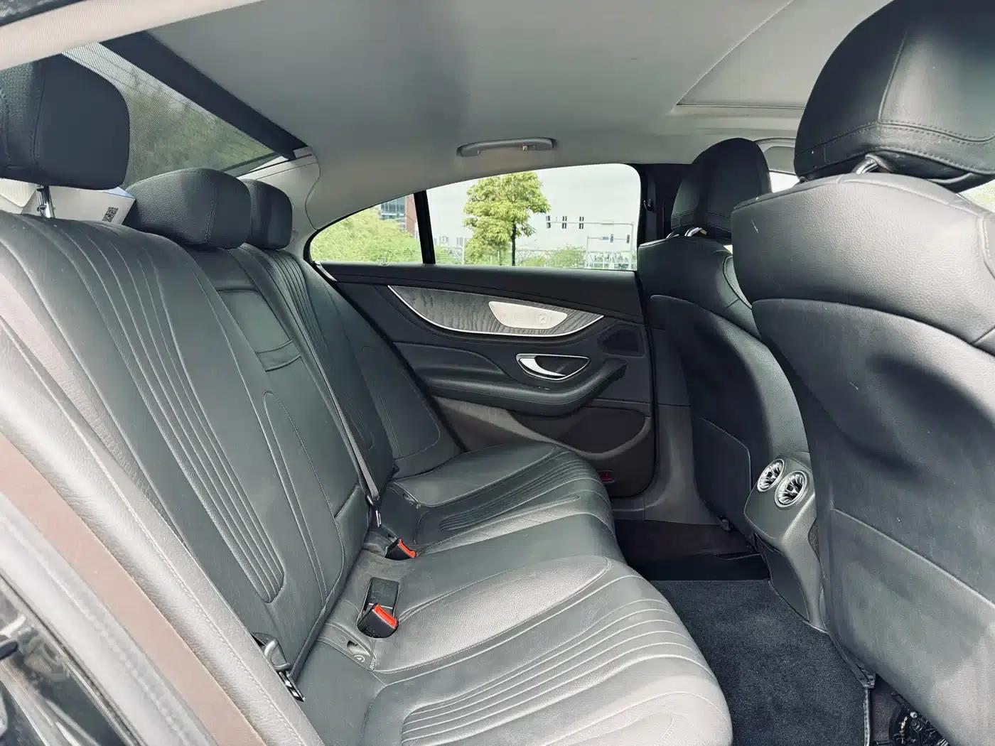 Mercedes-Benz CLS 2018 CLS 300 Luxury — миниатюра 23