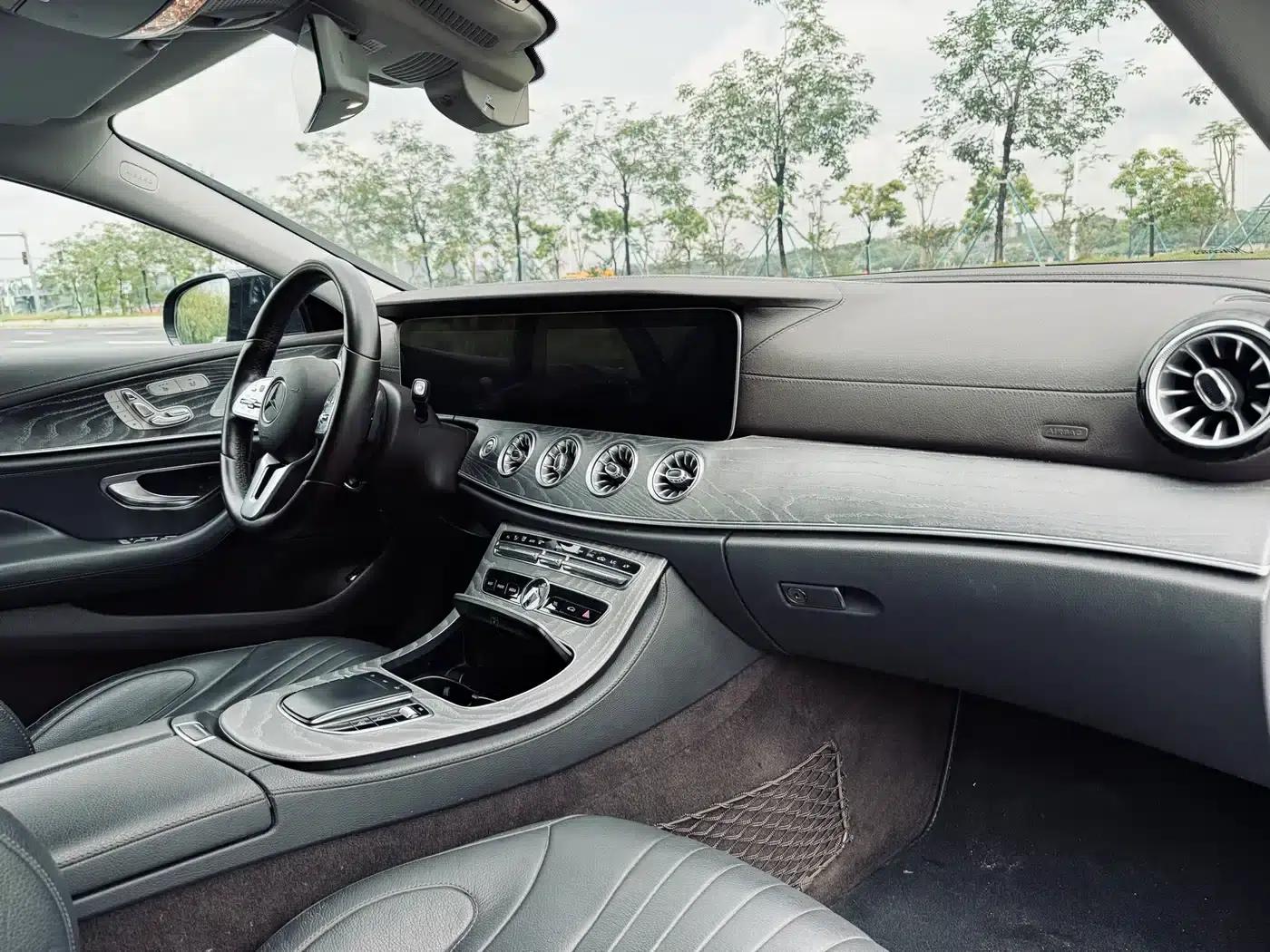 Mercedes-Benz CLS 2018 CLS 300 Luxury — миниатюра 26