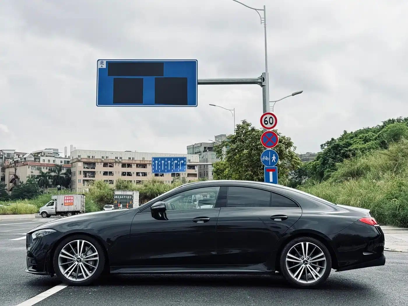 Mercedes-Benz CLS 2018 CLS 300 Luxury — миниатюра 7