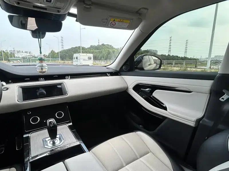 Range Rover Evoque 2021 Model: Evoque L 249PS R-Dynamic HSE Luxury Edition — миниатюра 9