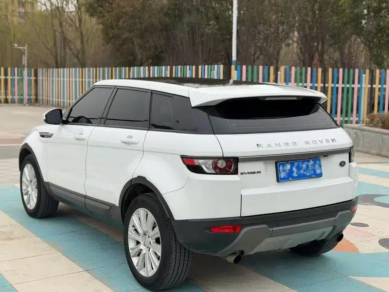 Range Rover Evoque 2015 2.0T 5-Door Smart Edition — миниатюра 4