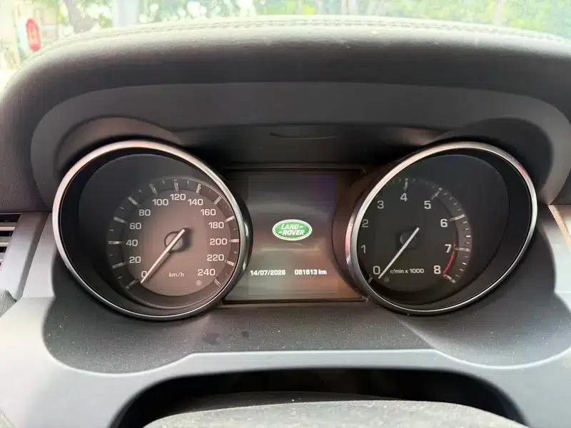 Range Rover Evoque 2015 2.0T 5-Door Smart Edition — миниатюра 8