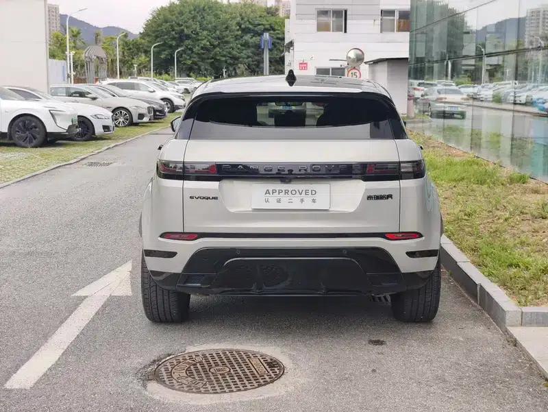 2024 Range Rover Evoque L 2.0T SE Luxury Edition — миниатюра 6