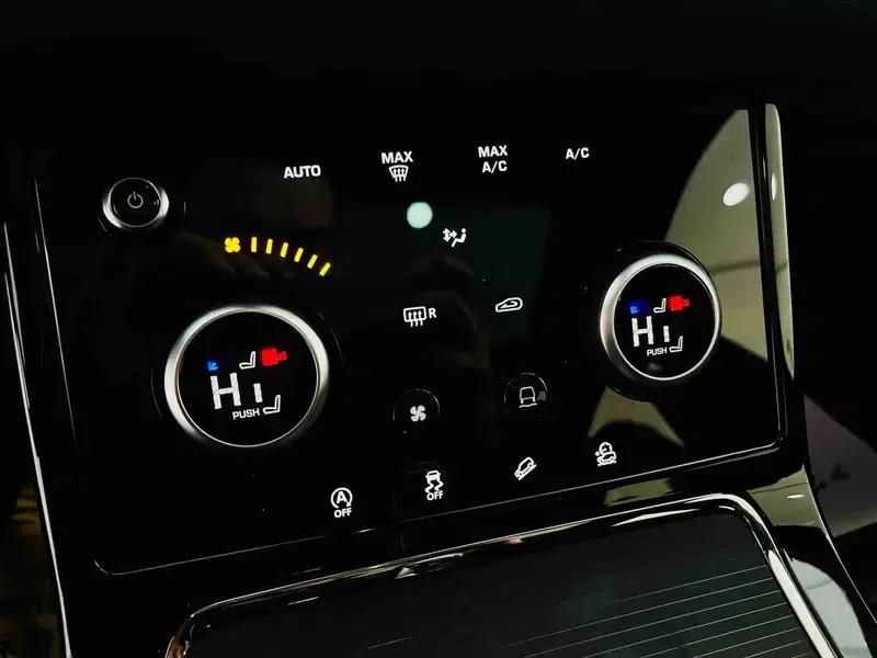 Range Rover Evoque 2021 249PS R-DYNAMIC S Obsidian Black Sport Edition — миниатюра 5
