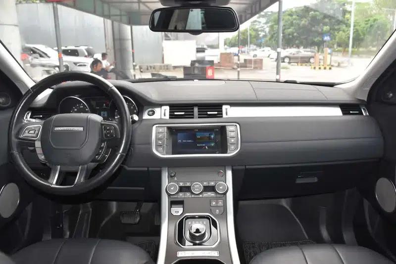 Range Rover Evoque 2017 2.0T SE Smart Edition — миниатюра 11