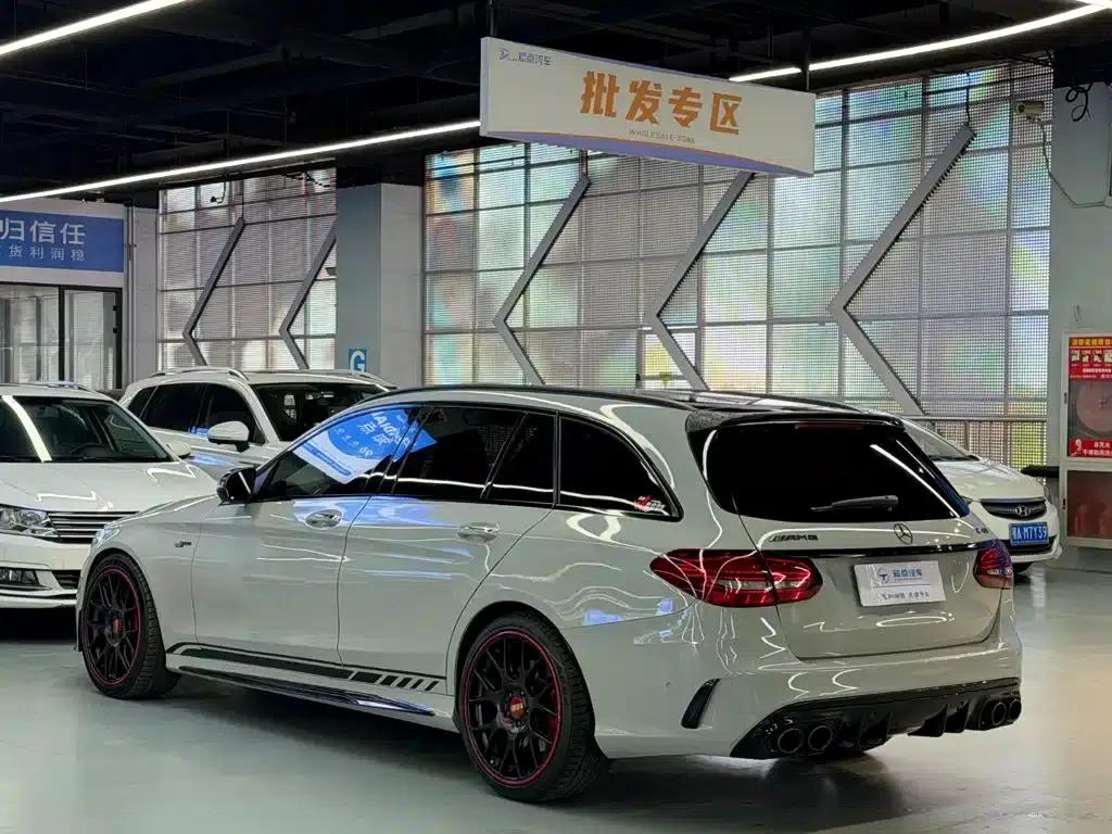 2019 Mercedes-Benz C-Class AMG C 43 4MATIC Estate Special Edition — миниатюра 26
