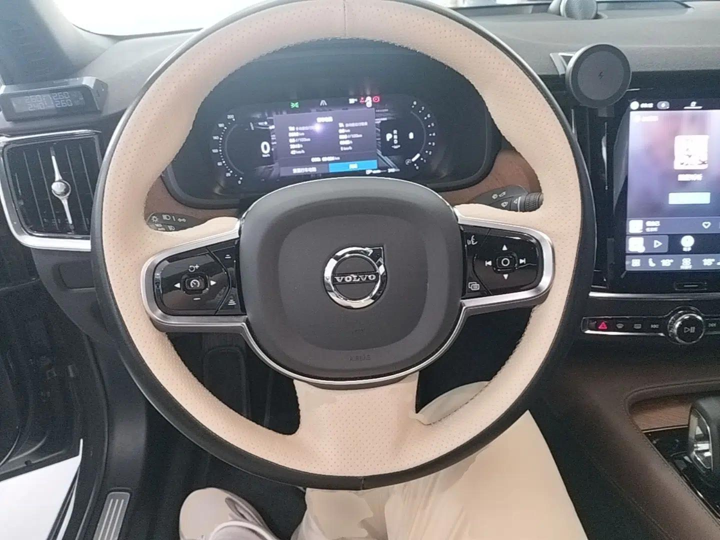 Volvo S90 2023 B5 Zhiyi Luxury Edition — миниатюра 13