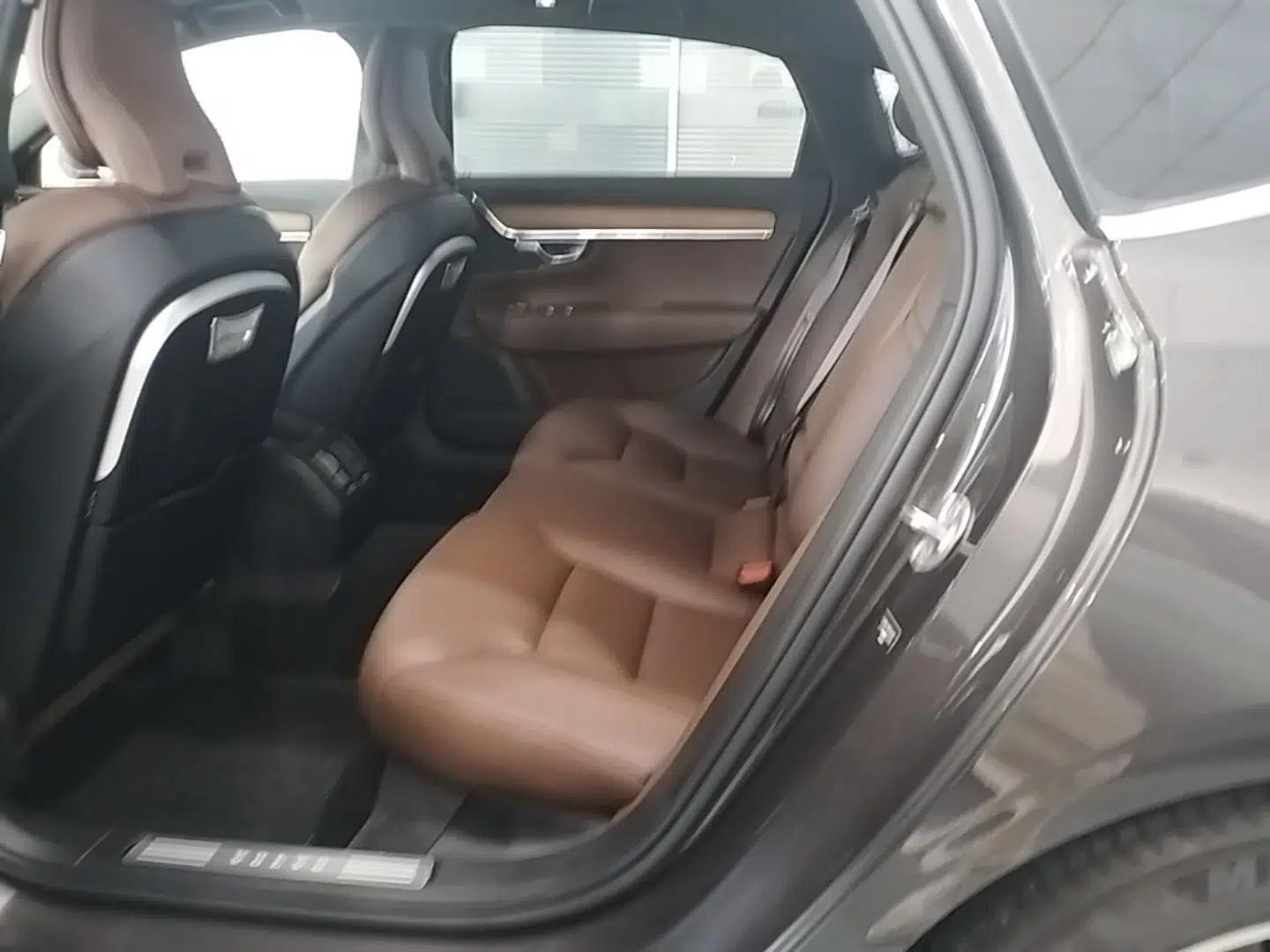 Volvo S90 2023 B5 Zhiyi Luxury Edition — миниатюра 20
