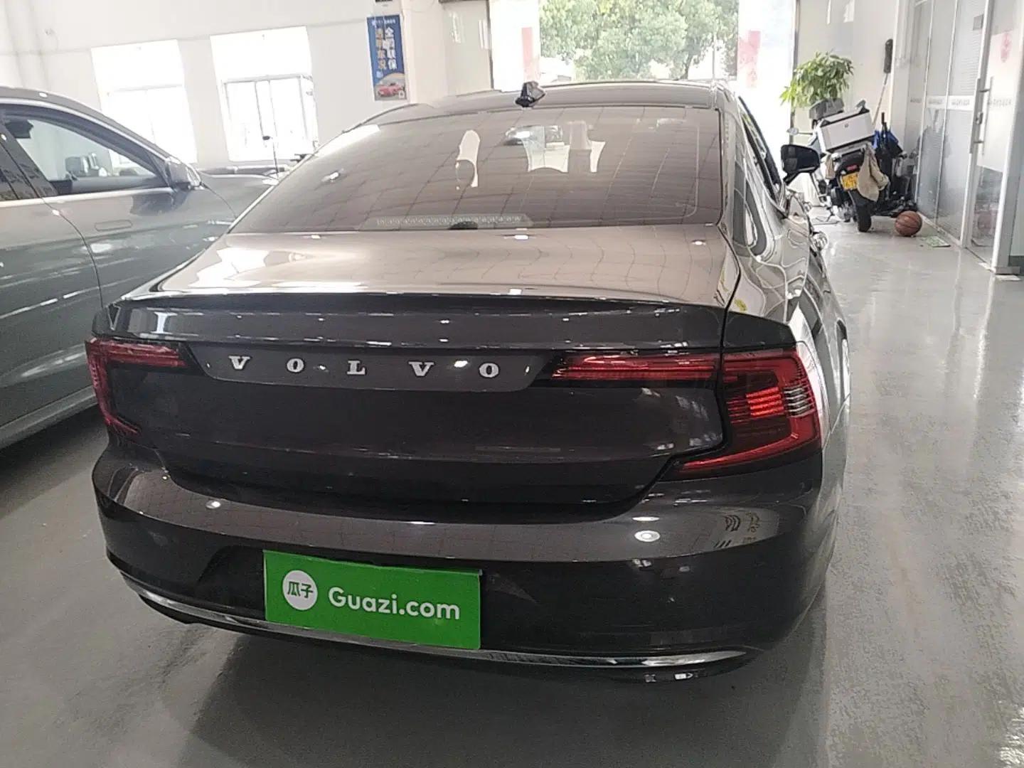 Volvo S90 2023 B5 Zhiyi Luxury Edition — миниатюра 5