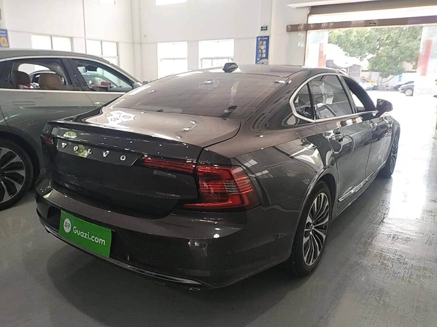 Volvo S90 2023 B5 Zhiyi Luxury Edition — миниатюра 6