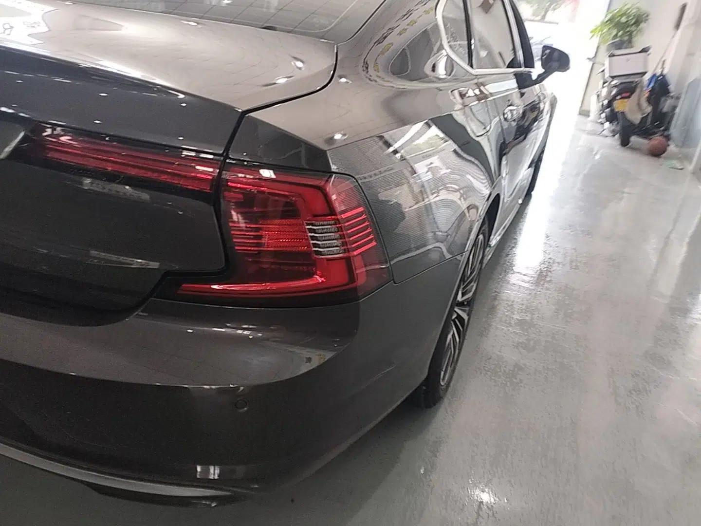Volvo S90 2023 B5 Zhiyi Luxury Edition — миниатюра 9