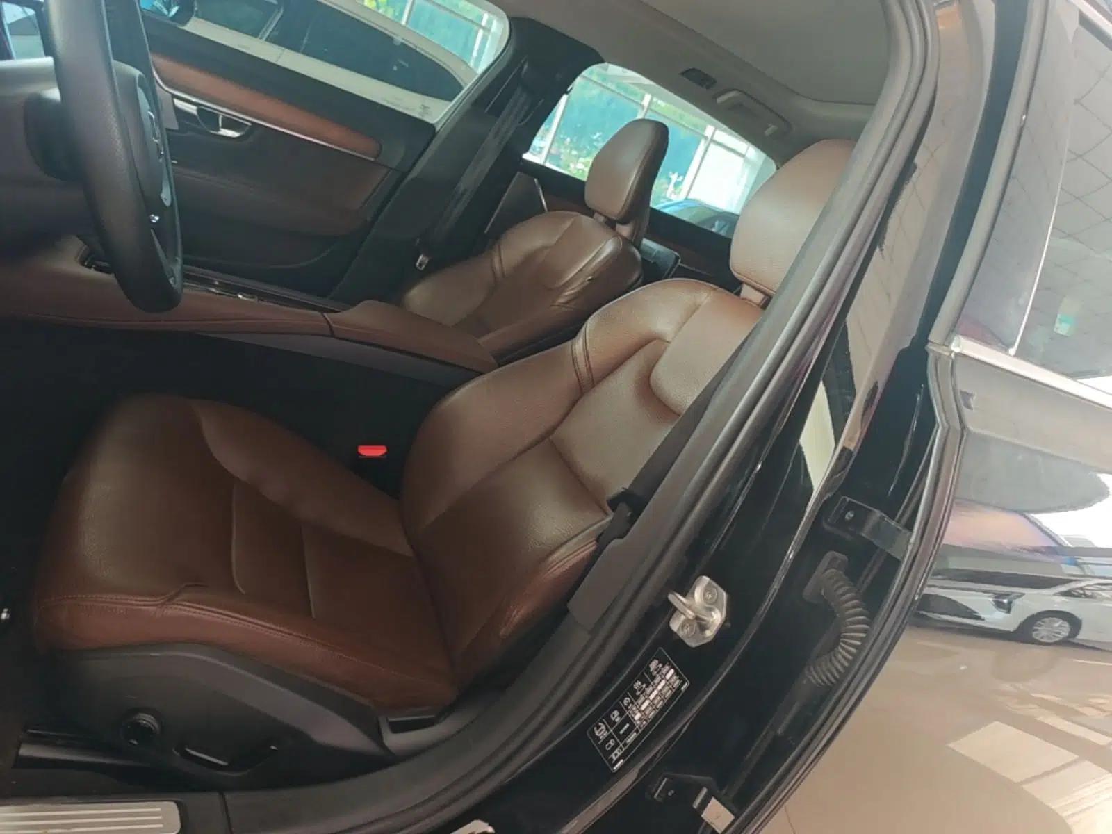 Volvo S90 2020 T5 Zhiyi Luxury Edition — миниатюра 17