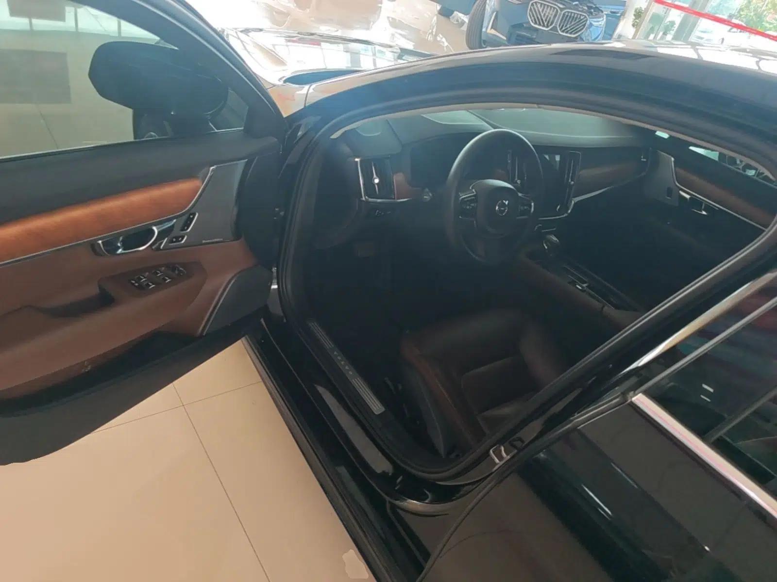 Volvo S90 2020 T5 Zhiyi Luxury Edition — миниатюра 18