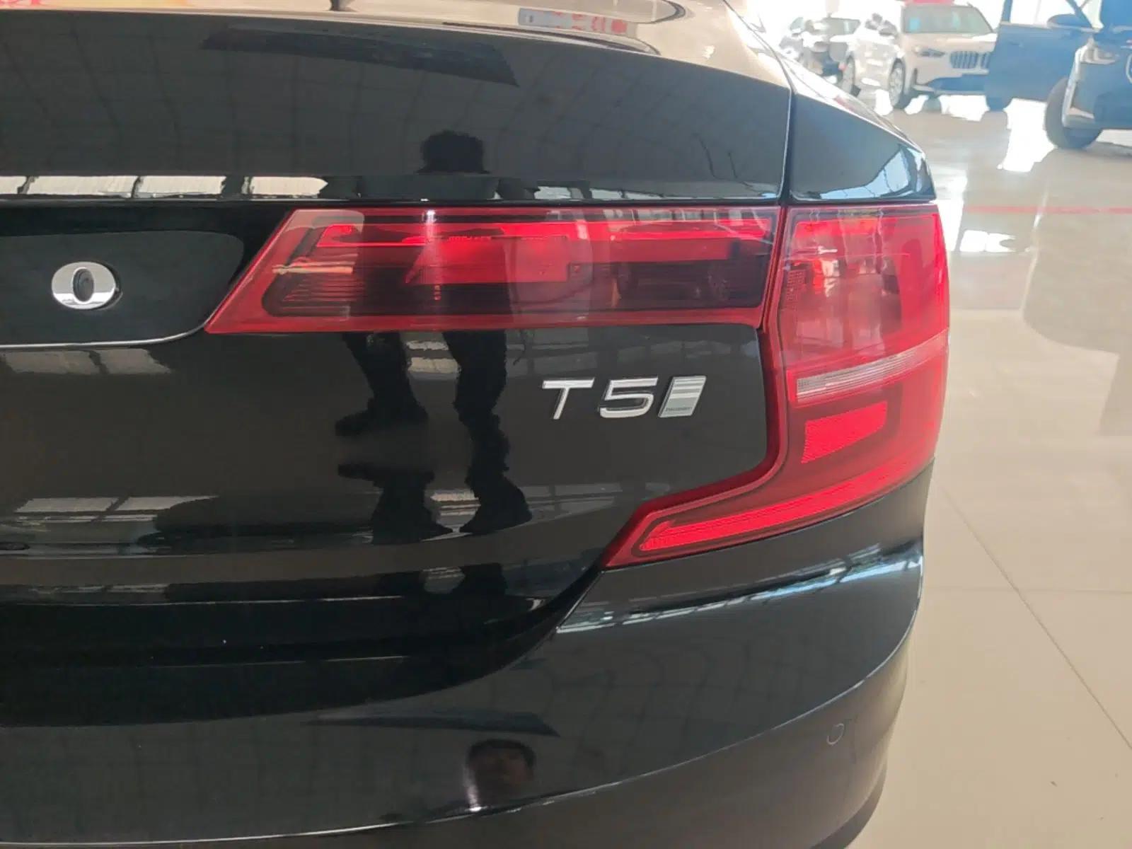 Volvo S90 2020 T5 Zhiyi Luxury Edition — миниатюра 9