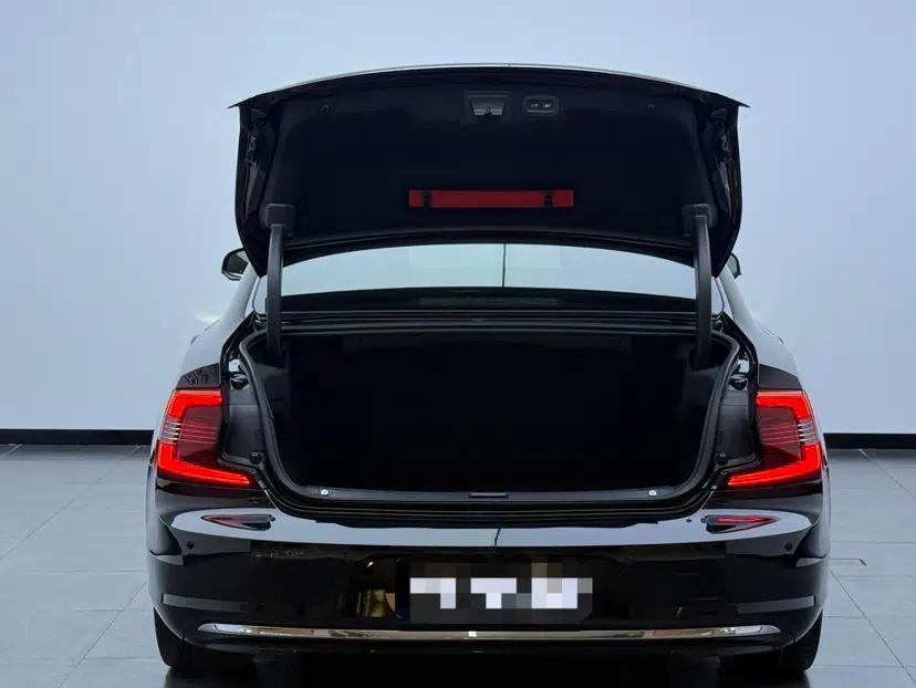 Volvo S90 2022 B5 Zhiyuan Luxury Edition — миниатюра 16