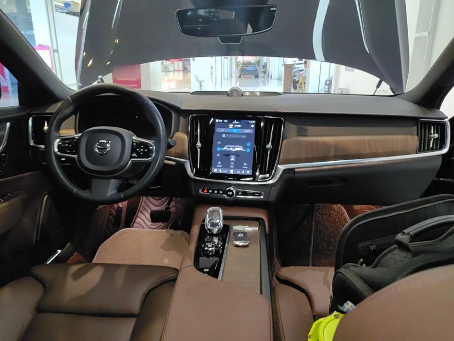 Volvo S90 2022 B5 Zhiyuan Luxury Edition — миниатюра 18