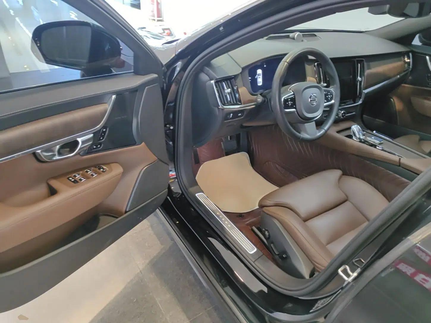 Volvo S90 2022 B5 Zhiyuan Luxury Edition — миниатюра 25