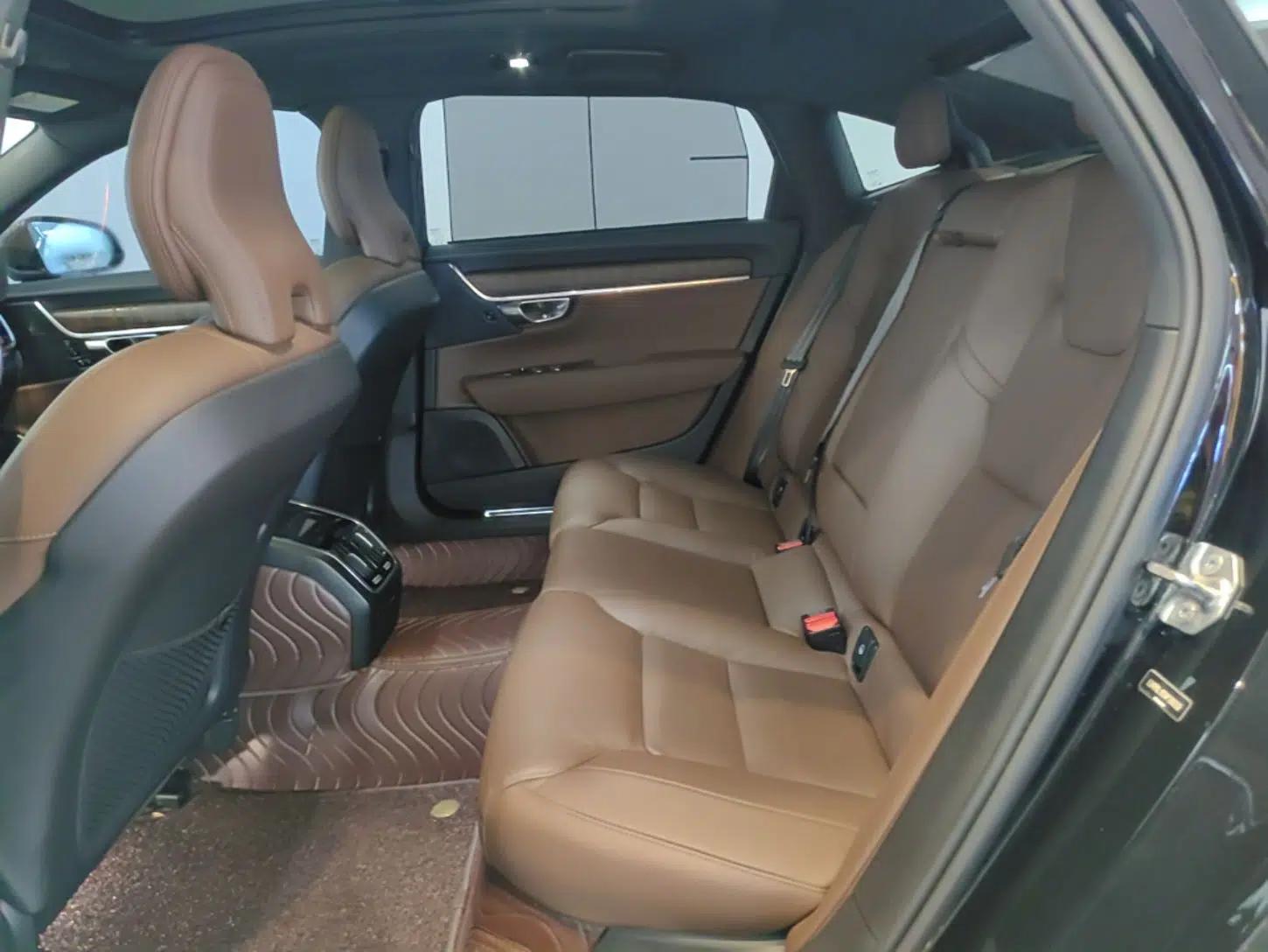 Volvo S90 2022 B5 Zhiyuan Luxury Edition — миниатюра 27